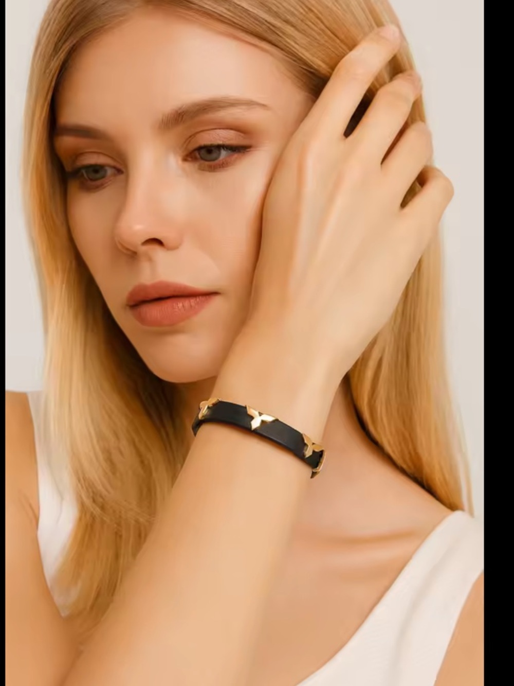 Fashion leather  bracelet strap